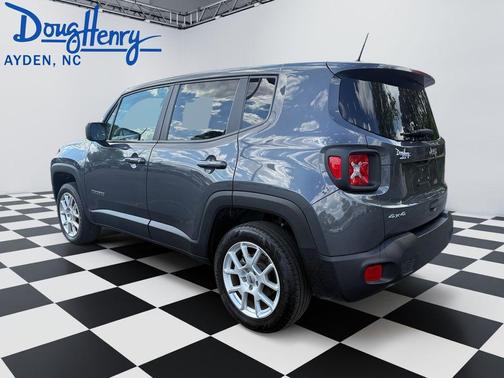 Graphite Gray 2023 Jeep Renegade Latitude