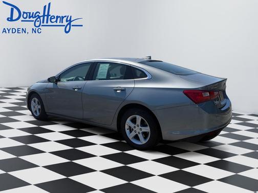 Sterling Gray Metallic 2024 Chevrolet Malibu LT