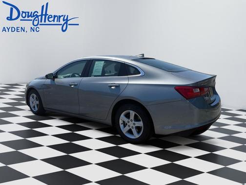 Sterling Gray Metallic 2024 Chevrolet Malibu LT