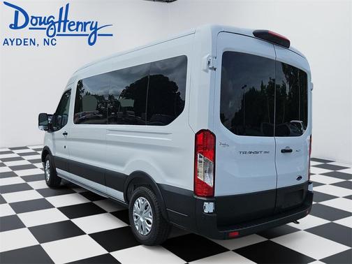 2025 Ford Transit-350 XLT 148 WB Medium Roof Passenger
