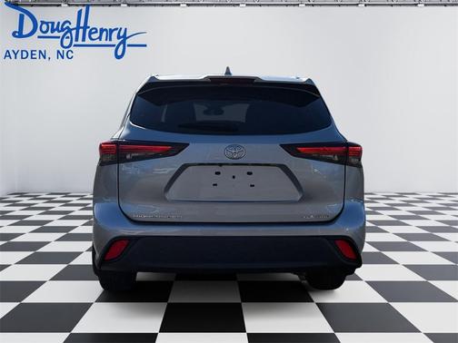 2024 Toyota Highlander 