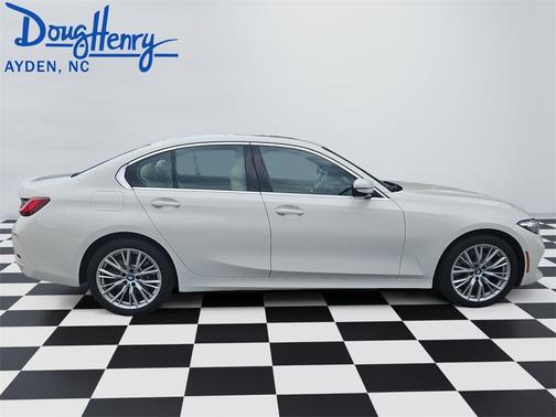 2024 BMW 330e xDrive