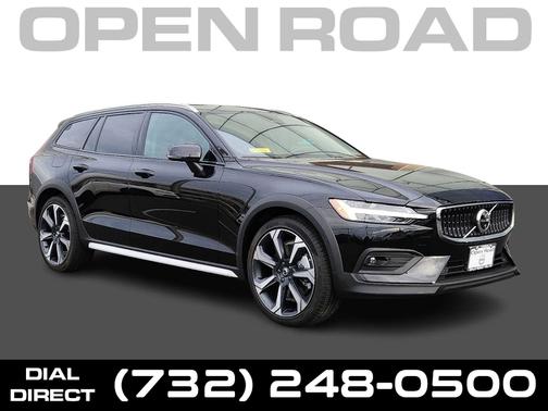 2024 Volvo V60 Cross Country B5 Ultimate