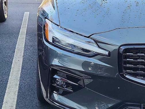 2021 Volvo S60 T5 Momentum