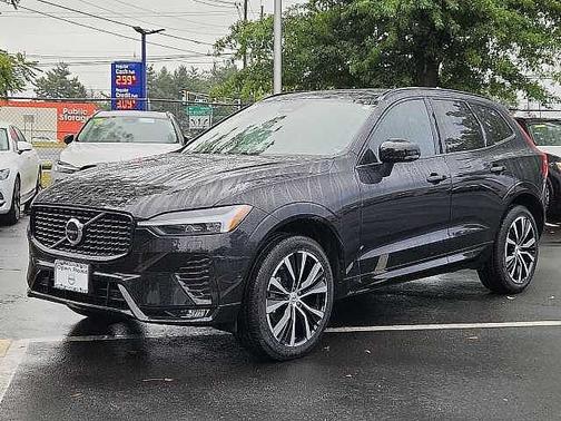 2023 Volvo XC60 Plus