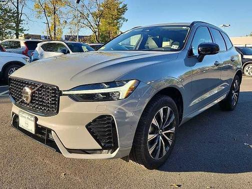 2024 Volvo XC60 Plus