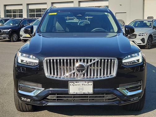 2024 Volvo XC90 B6 Ultimate Bright 6-Seater