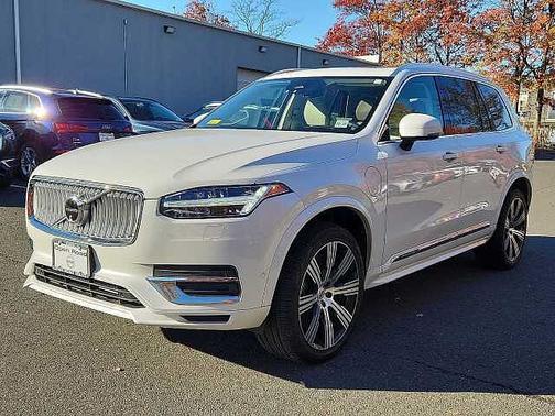 2024 Volvo XC90 T8 Ultimate Bright 7-Seater