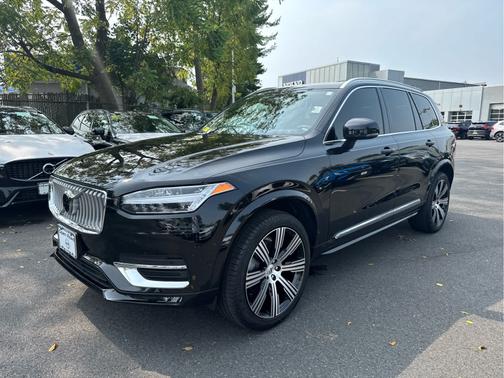 2023 Volvo XC90 B6 AWD Ultimate 7-Seater