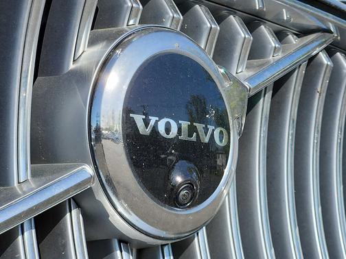 2023 Volvo XC90 B6 AWD Plus 7-Seater