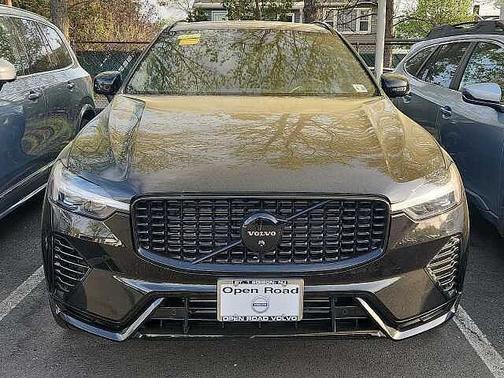 Onyx Black 2025 Volvo XC60 Plug-In Hybrid Ultra