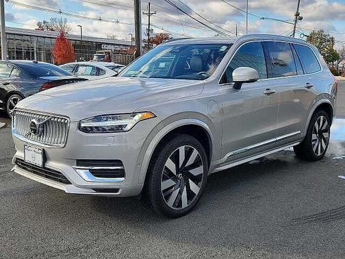 2024 Volvo XC90 Plus