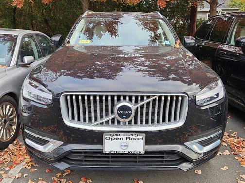 2023 Volvo XC90 B6 AWD Plus 7-Seater