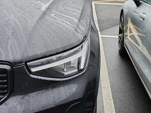 2023 Volvo XC40 Plus