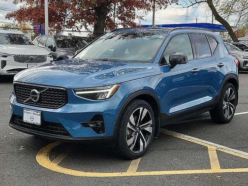 2023 Volvo XC40 Plus