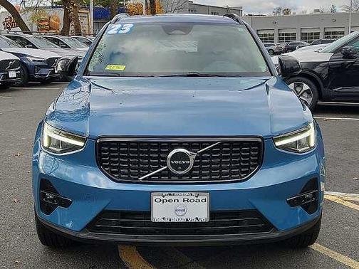 2023 Volvo XC40 Plus