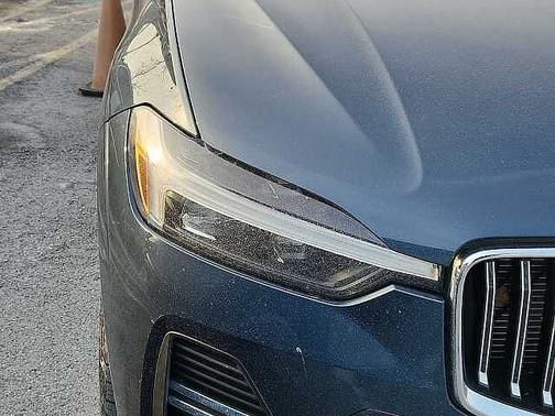 2022 Volvo XC60 B5 FWD Inscription