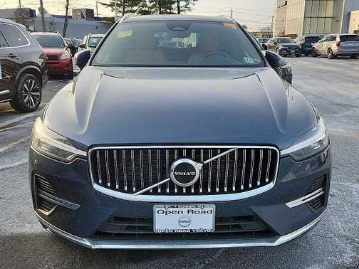 2022 Volvo XC60 B5 FWD Inscription