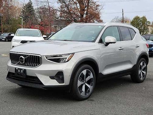 2023 Volvo XC40 Plus