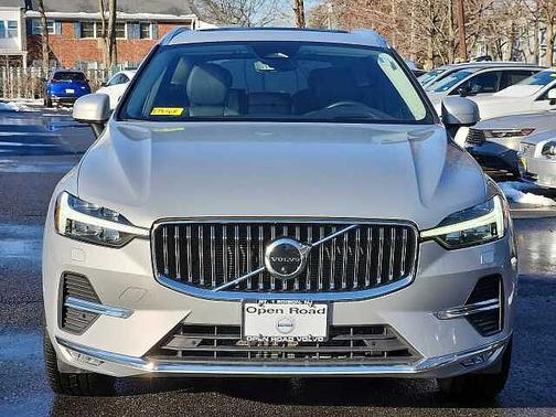 2023 Volvo XC60 B6 AWD Ultimate Bright