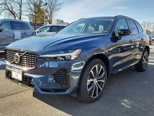 2023 Volvo XC60 Plus