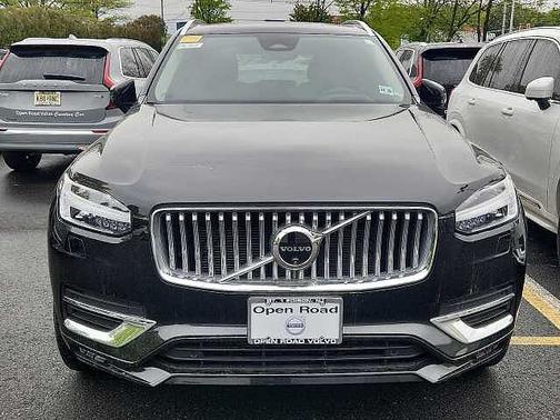 Onyx Black 2024 Volvo XC90 B6 Ultimate Bright 7-Seater