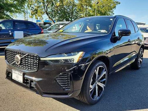 2023 Volvo XC60 Ultimate Dark