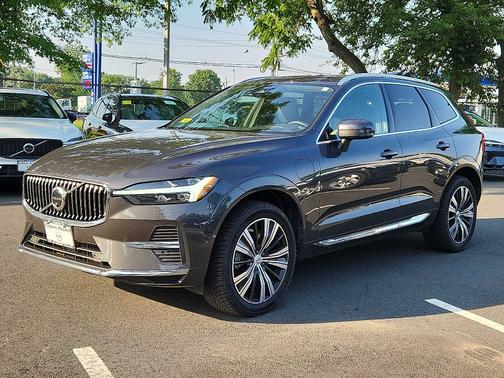 2022 Volvo XC60 Recharge Plug-In Hybrid T8 Inscription Extended Range