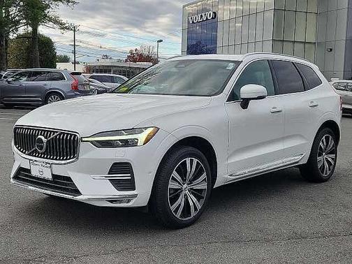 2023 Volvo XC60 Plus