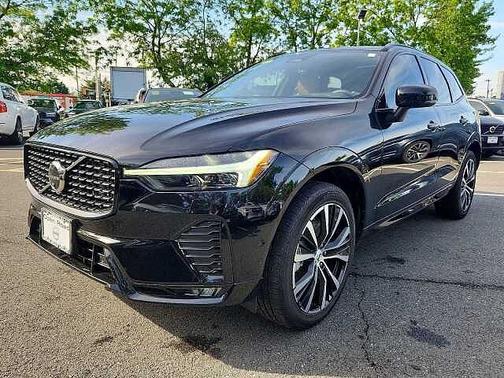 Black Stone 2023 Volvo XC60 B6 AWD Ultimate Dark