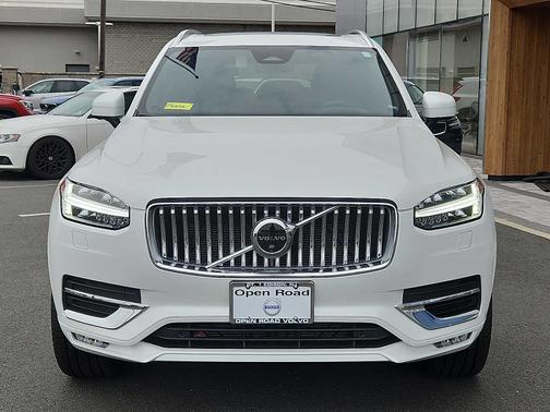 2023 Volvo XC90 B6 AWD Ultimate 7-Seater