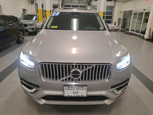 2023 Volvo XC90 B6 AWD Plus 7-Seater
