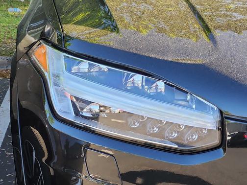 2022 Volvo XC90 T6 AWD Inscription 7 Seater