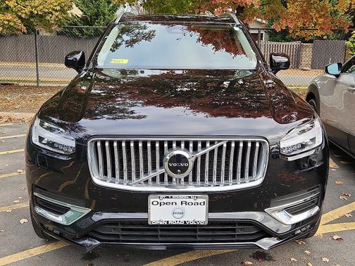 2023 Volvo XC90 B6 AWD Plus 7-Seater