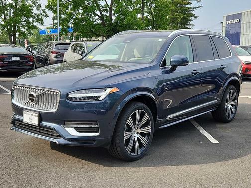 2024 Volvo XC90 Recharge Plug-In Hybrid T8 Plus Bright 7-Seater