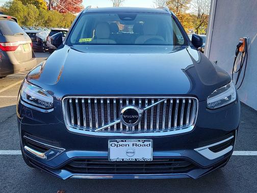 2024 Volvo XC90 Recharge Plug-In Hybrid T8 Plus Bright 7-Seater