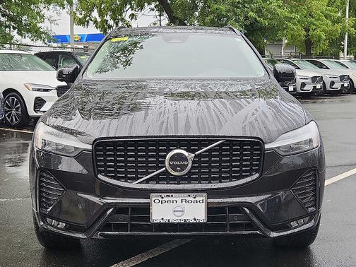 2023 Volvo XC60 B5 AWD Plus Dark