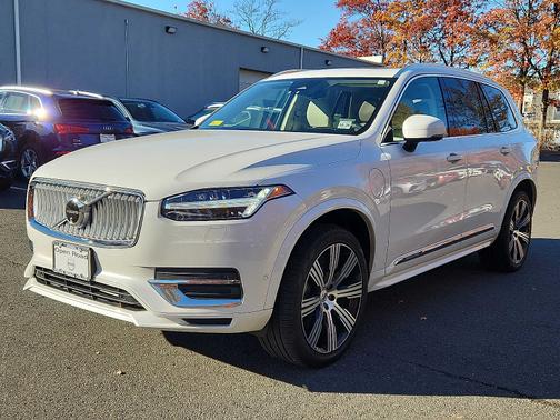 2024 Volvo XC90 Recharge Plug-In Hybrid T8 Ultimate Bright 7-Seater