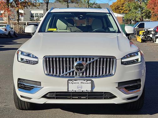2024 Volvo XC90 Recharge Plug-In Hybrid T8 Ultimate Bright 7-Seater