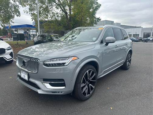 2024 Volvo XC90 B5 Plus Bright