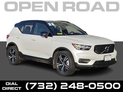 2022 Volvo XC40 T5 AWD R-Design