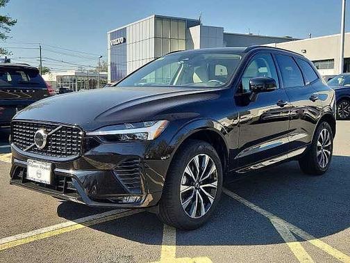 Onyx Black 2024 Volvo XC60 Core