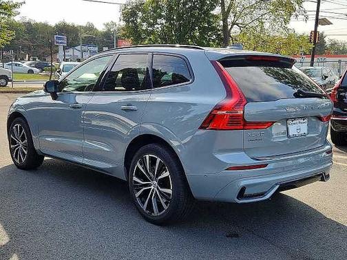 2024 Volvo XC60 Plus