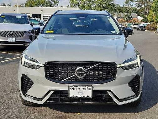 2024 Volvo XC60 Plus