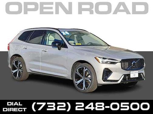 2024 Volvo XC60 T8 Ultimate Dark