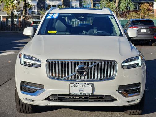 2024 Volvo XC90 B6 Ultimate Bright 7-Seater