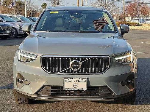Thunder Grey 2023 Volvo XC40 Plus