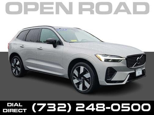 2024 Volvo XC60 Recharge Plug-In Hybrid T8 Plus Dark