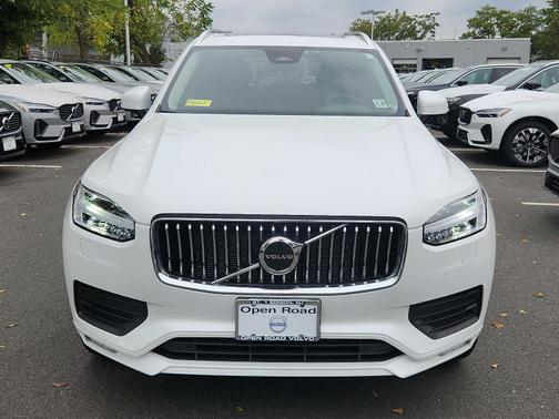 2023 Volvo XC90 B5 AWD Core