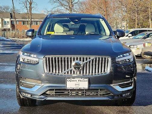 2024 Volvo XC90 B6 Ultimate Bright 7-Seater